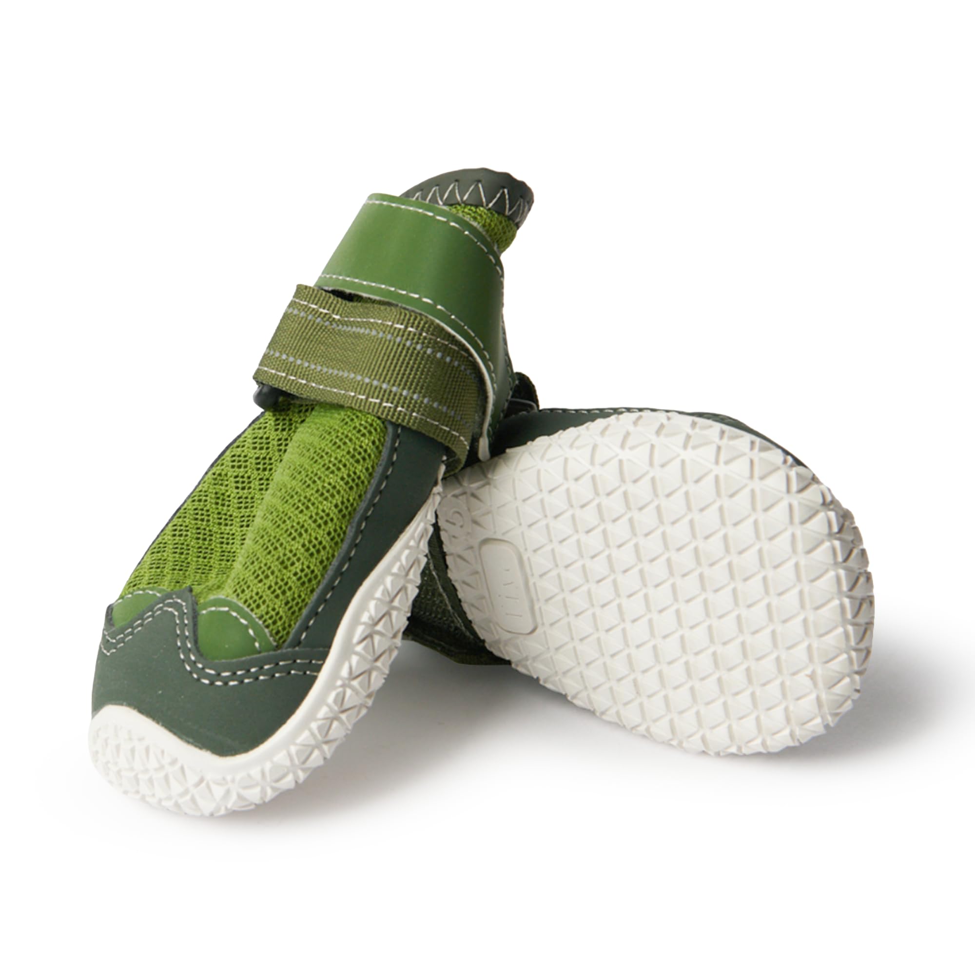 Spark Paws chaussons chien vert taille 2 en extérieur pour protéger les pattes lors de randonnées.