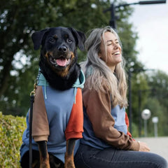 Spark Paws Hoodie, ouverture pour laisse discrète et pratique.