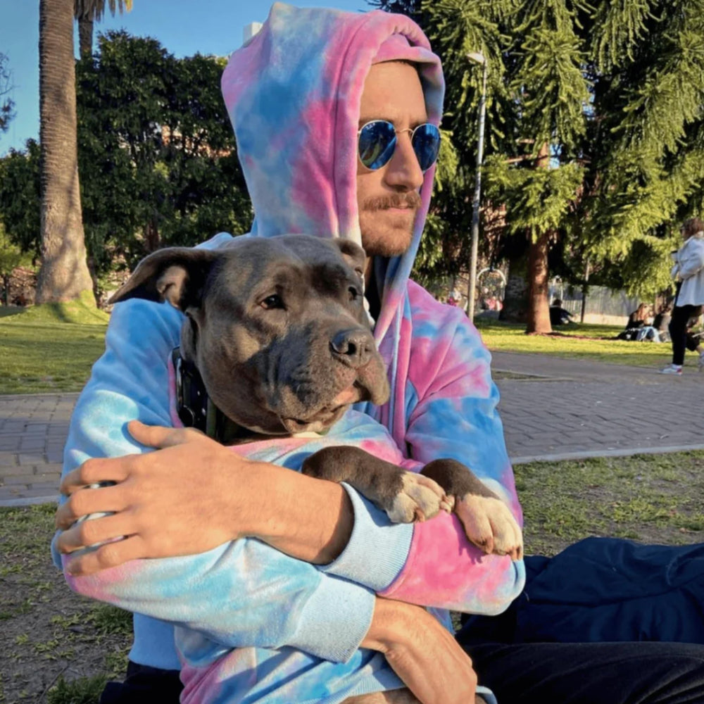 Spark Paws Hoodie adapté pour grands chiens comme bouledogue, confort et liberté.