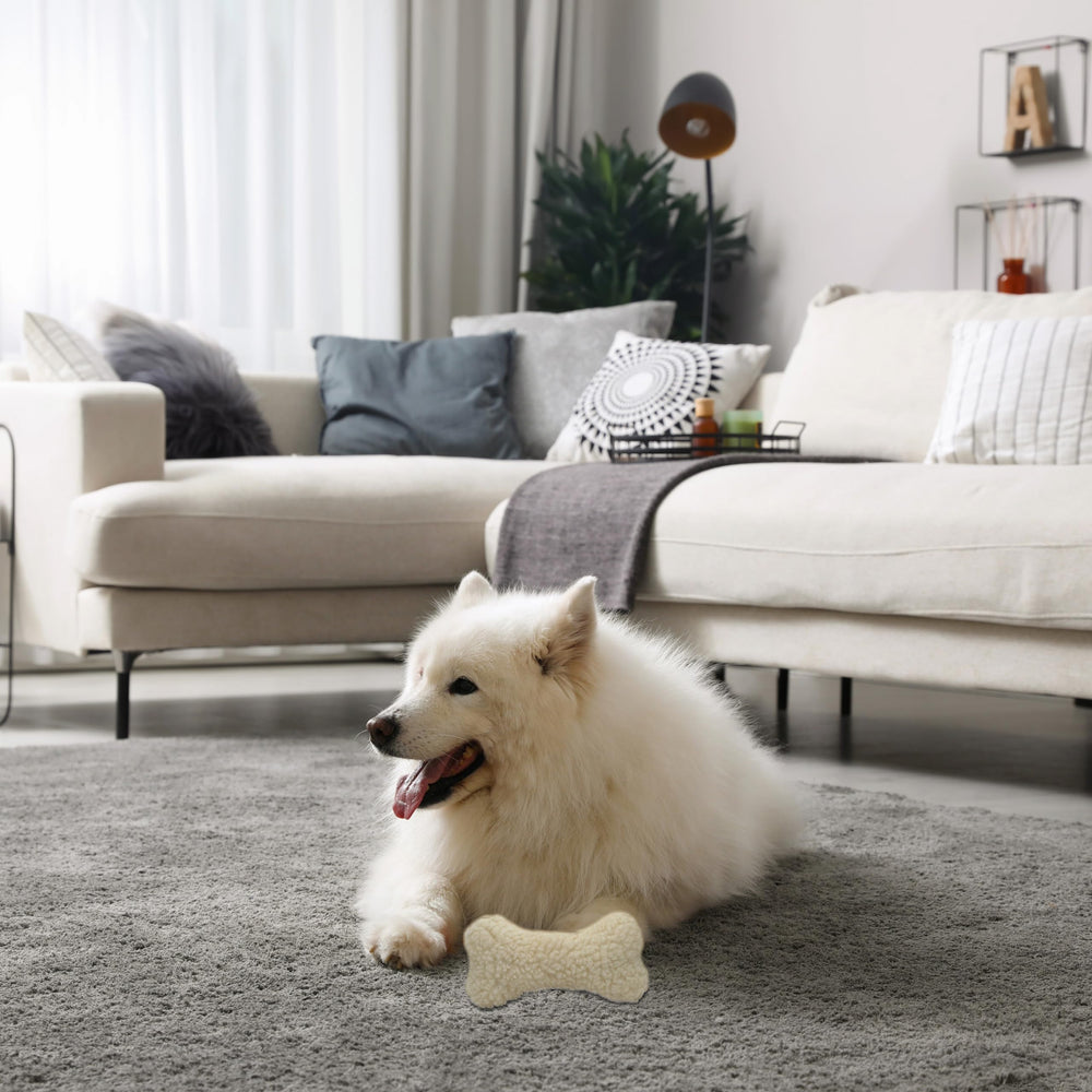 SPOT os-peluche: compagnon doux pour calmes moments de repos.