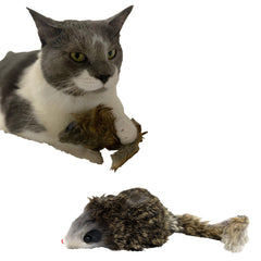 SPOT Souris géante en peluche à poils longs, texture douce pour le jeu.