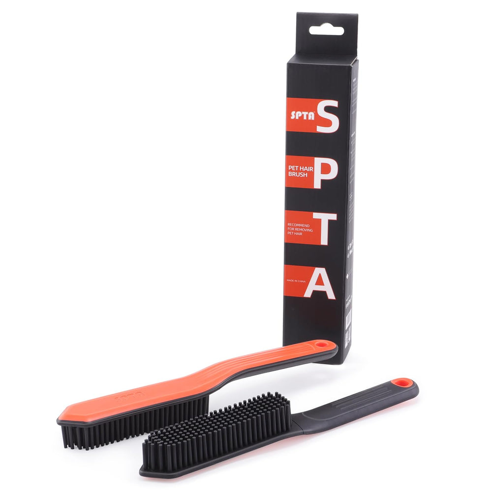 Brosse SPTA DF036 à pointe triangulaire pour soulever les poils tenaces sans endommager les textiles.