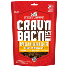 Stella & Chewy's Crav'n Bac'n – bouchées moelleuses bacon et poulet, récompense idéale pour l'entraînement.