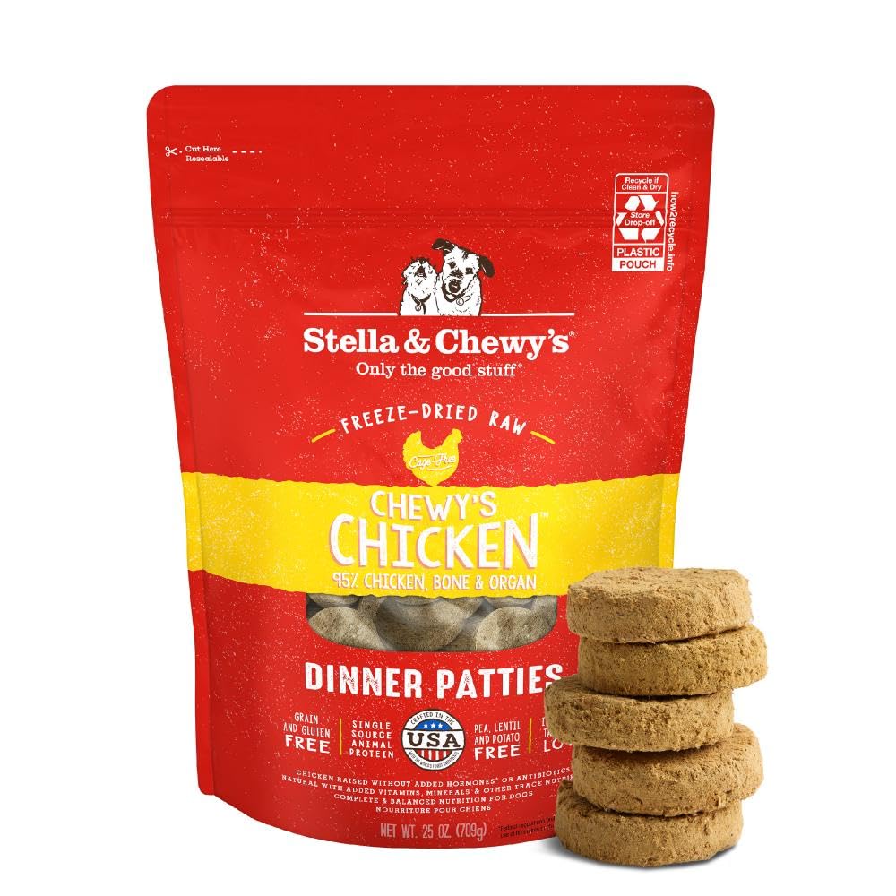 Stella & Chewy's pâtés lyophilisés au poulet sur plat pour chiens difficiles.
