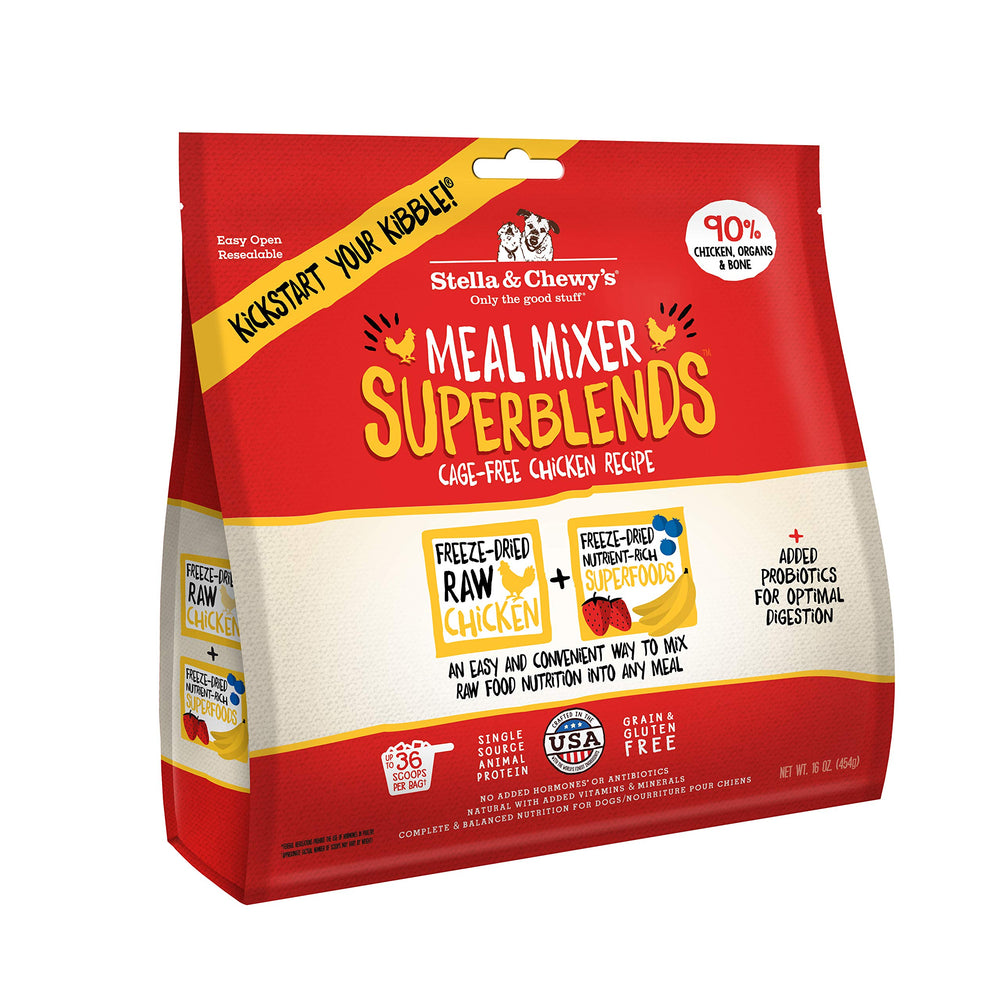Stella & Chewy's SuperBlends au poulet cage-free, morceaux séchés riches en protéines pour chiens actifs.