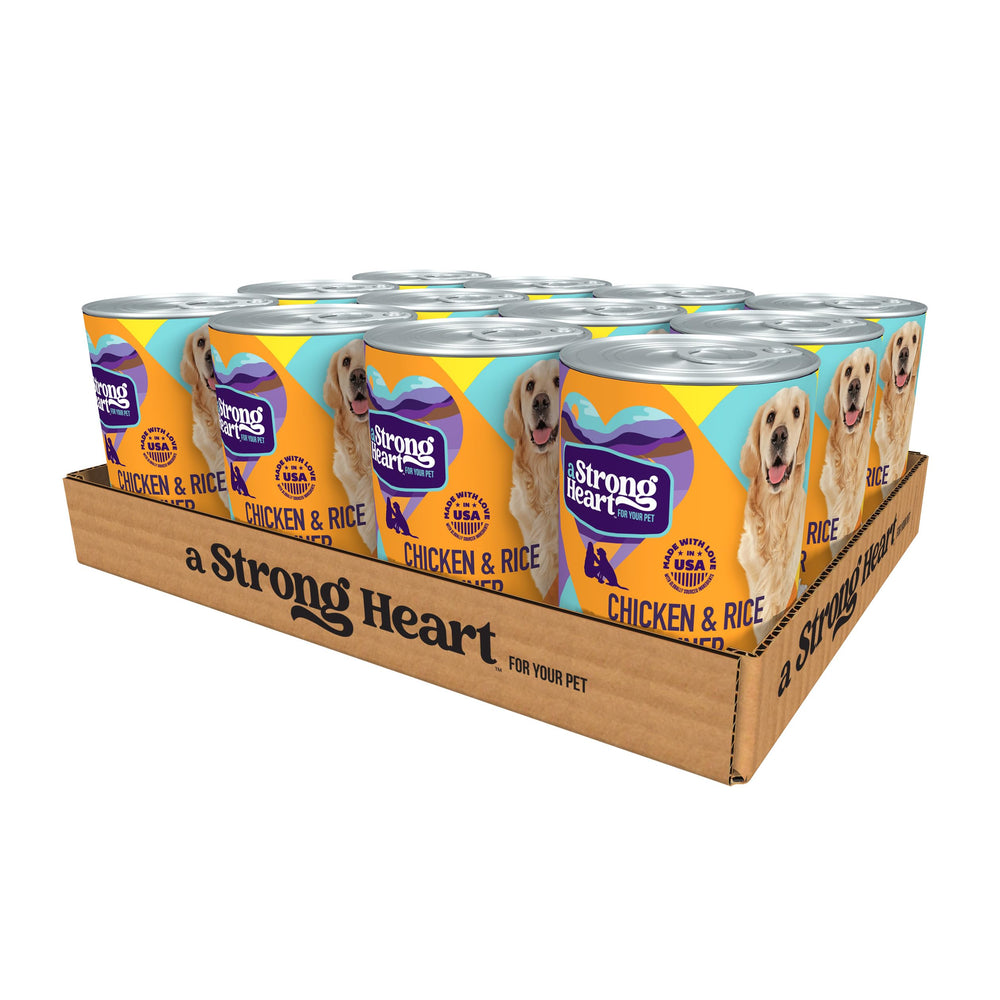 Strongheart nourriture humide pour chien au poulet et riz, boîte ouverte prête à servir.