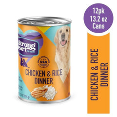 Strongheart nourriture humide chien poulet et riz — gros plan sur le poulet tendre.