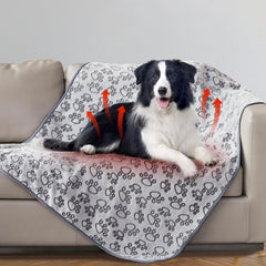 Couverture Stuffed avec empreinte patte grise, confort quotidien pour chien