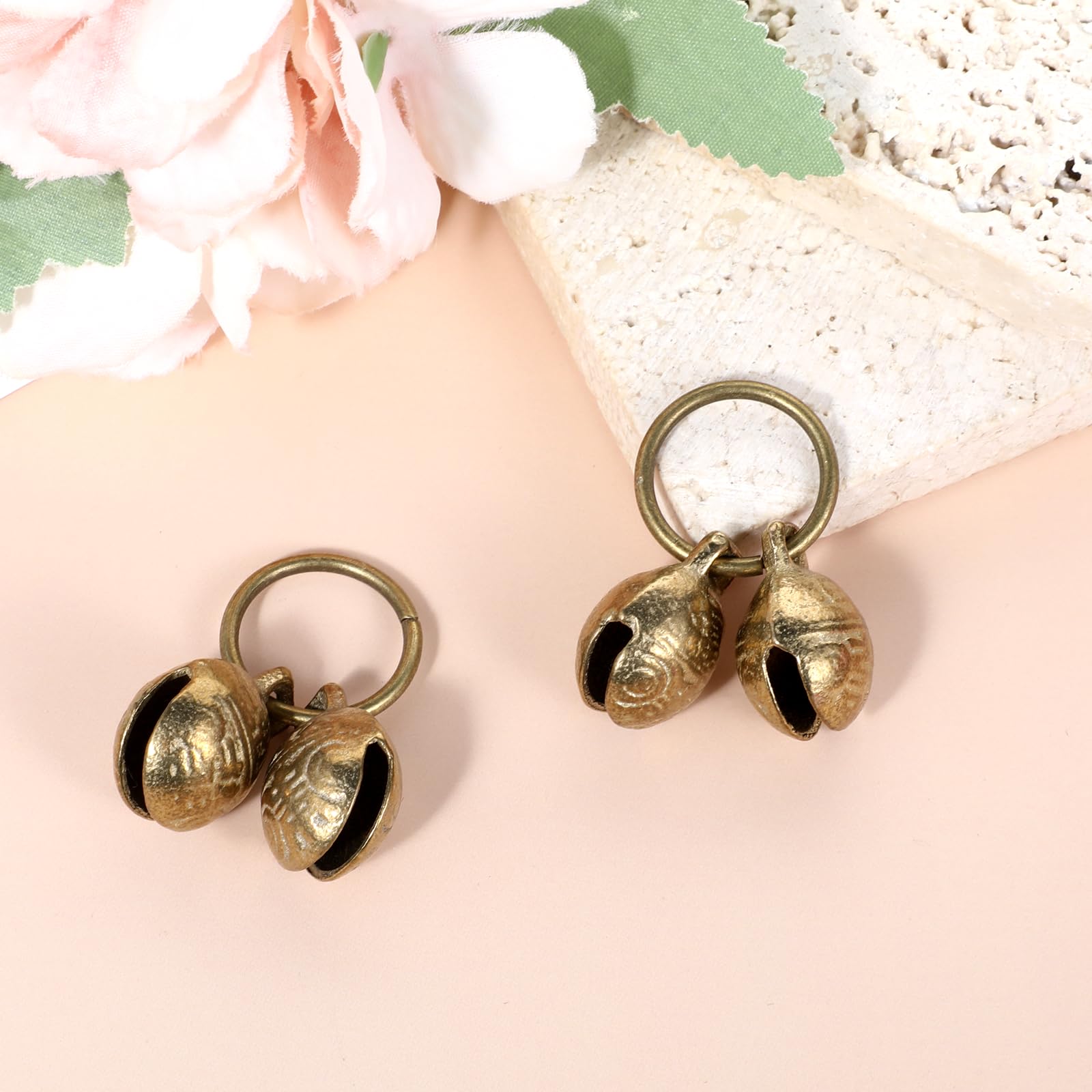 Cloche Styquenzer pour collier chien – idée cadeau pratique et décorative.