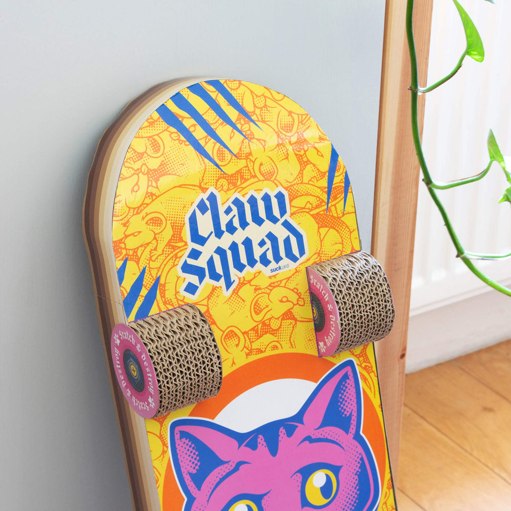 Chat griffant planche Suck UK, utilisation en intérieur.