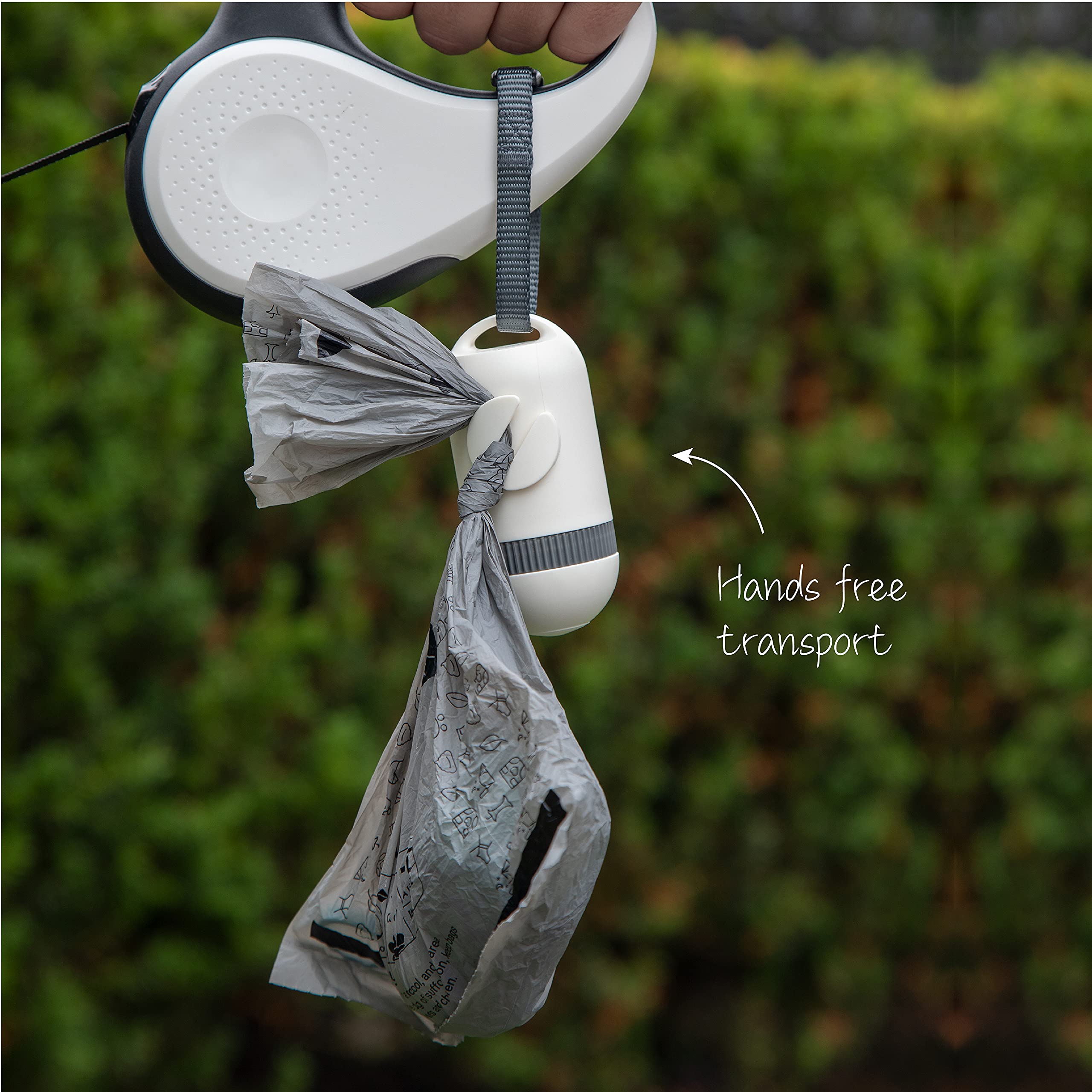 Design moderne et compact, discret sur le sac ou dans le véhicule.