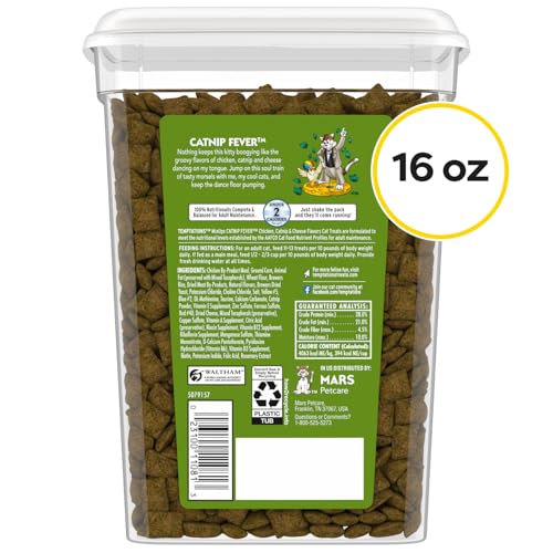 Pot Temptations Catnip Fever ouvert montrant les friandises.