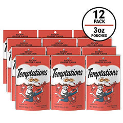 Chat en train de manger Temptations Homard Rockin' Lobster, friandises croustillantes et moelleuses.