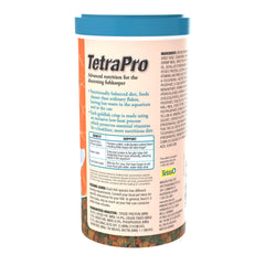 Croquettes TetraPRO flottantes prolongeant le nourrissage pour poissons rouges.