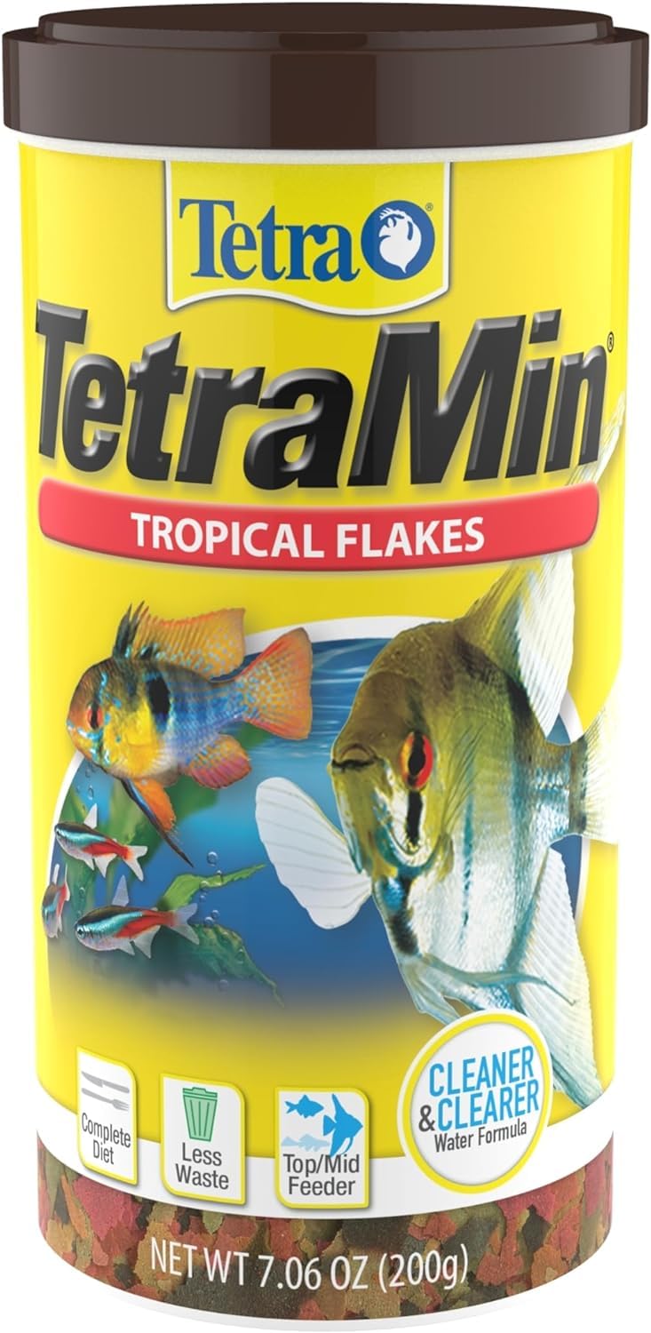 TetraMin flocons tropicales en bocal: eau claire et digestion facilitée.