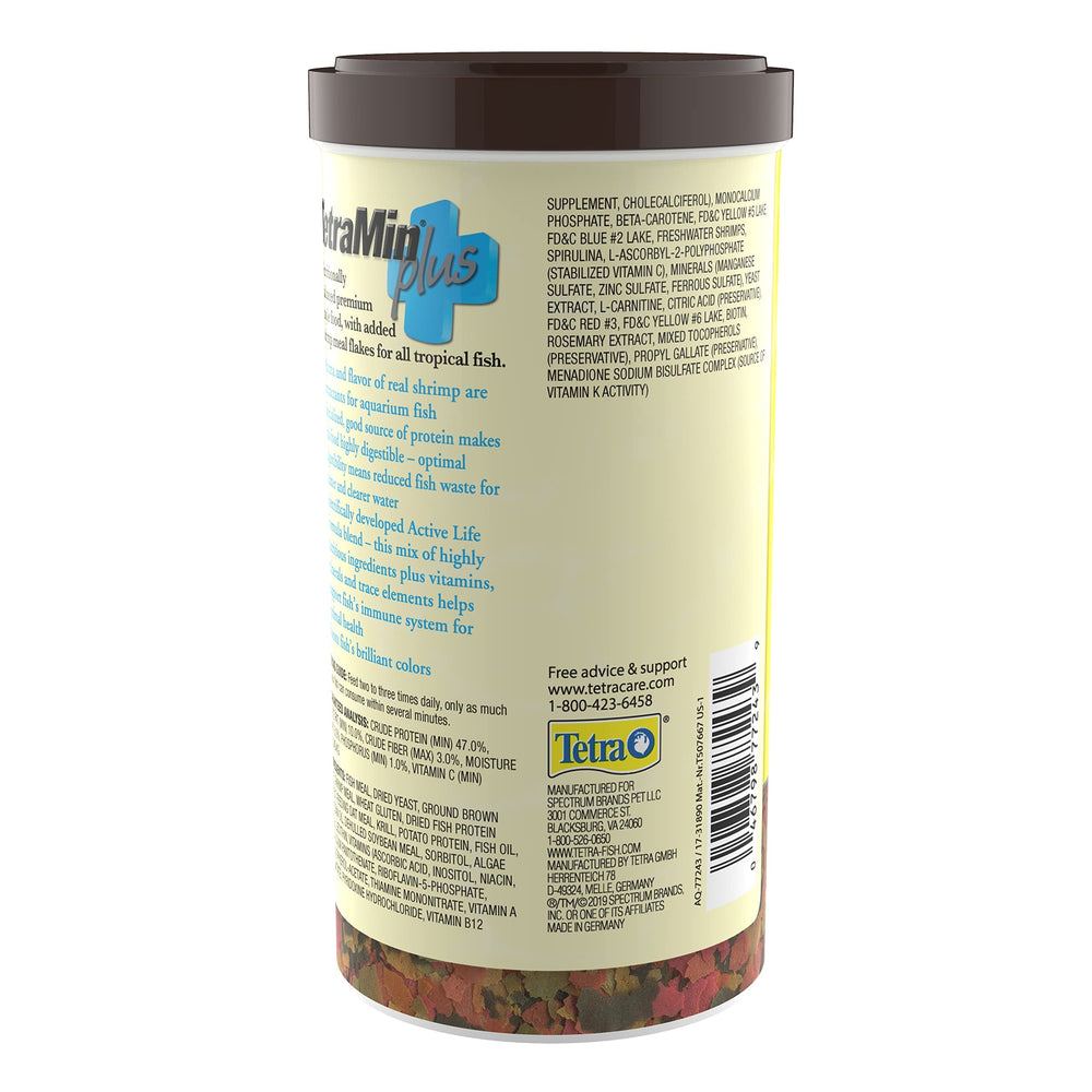TetraMin Plus — flocons enrichis pour intensifier les couleurs des poissons.