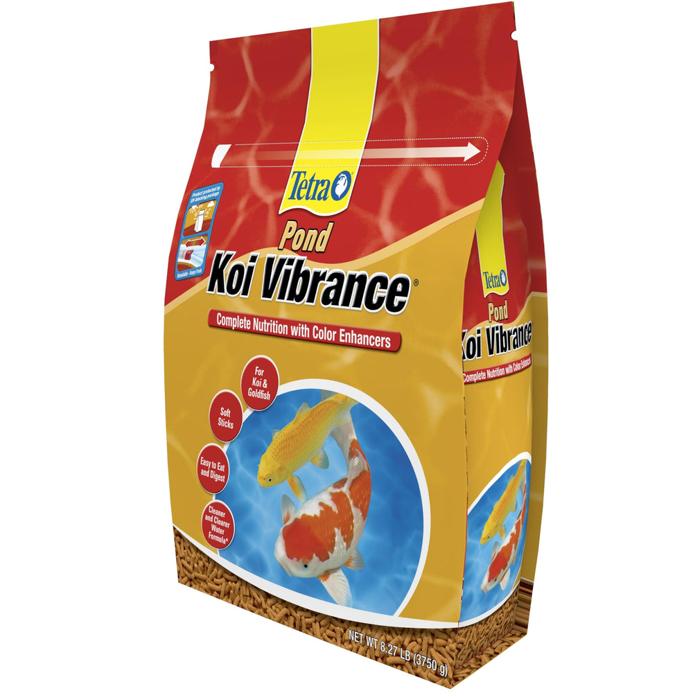 TetraPond Koi Vibrance améliore la clarté de l’eau grâce à une alimentation digestible.
