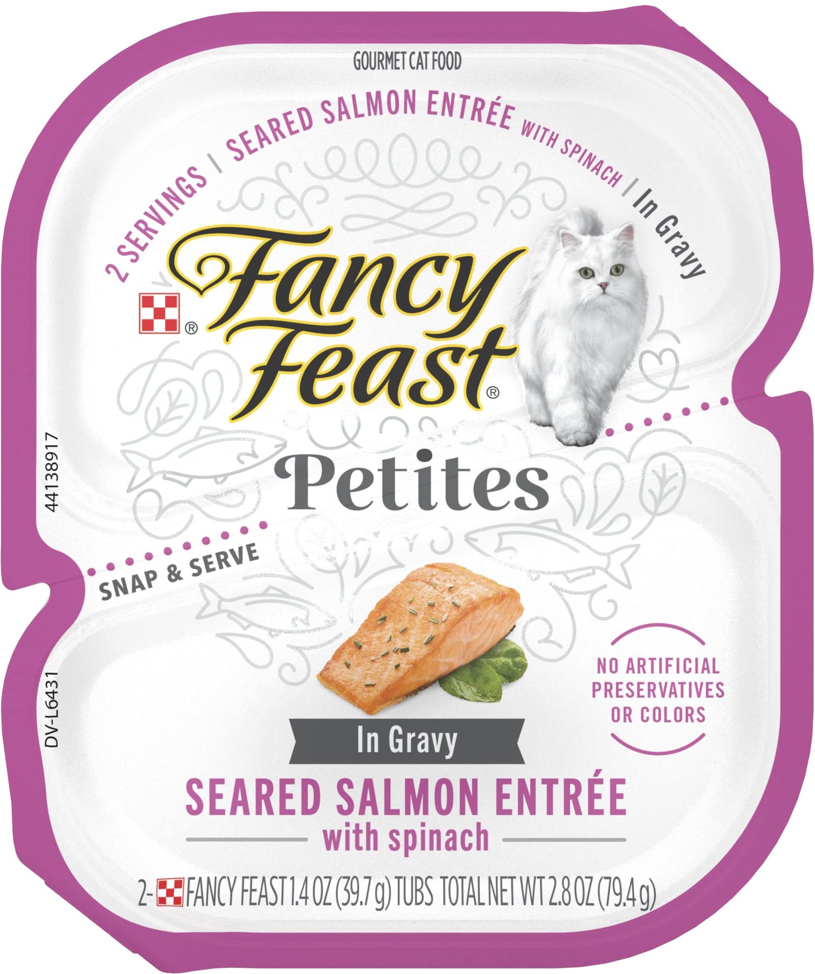The Drayce Place Fancy Feast saumon poêlé en sauce sur plateau, hydratation pratique.