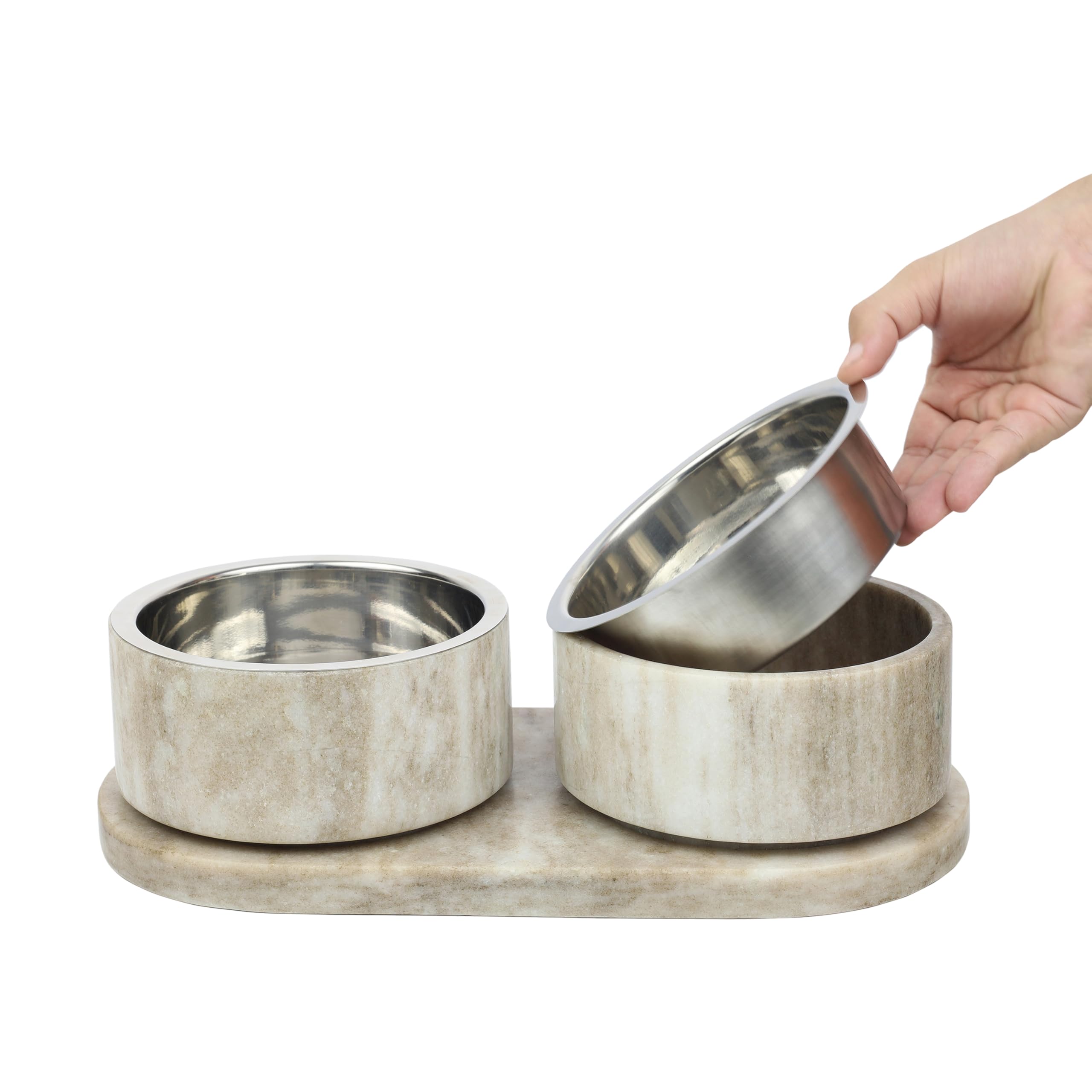 Conception à double bol pour gérer portions et hydratation sans effort.