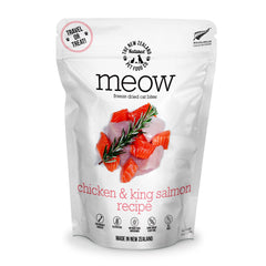 The New Zealand Natural Pet Food Co Meow — emballage lyophilisé, poulet et saumon, fraîcheur préservée.