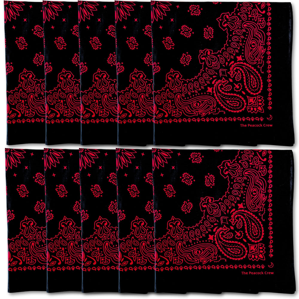Bandanas noir et rouge The Peacock Crew – ensemble prêt pour un événement d'équipe.