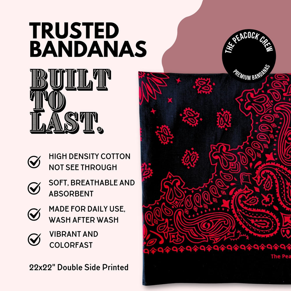 Détail paisley rouge sur bandana The Peacock Crew – motif audacieux et contemporain.
