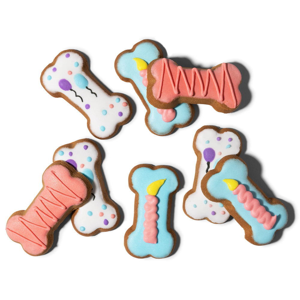 Thoughtfully Pets – Décoration-main biscuit-os rose, détail artisanal.