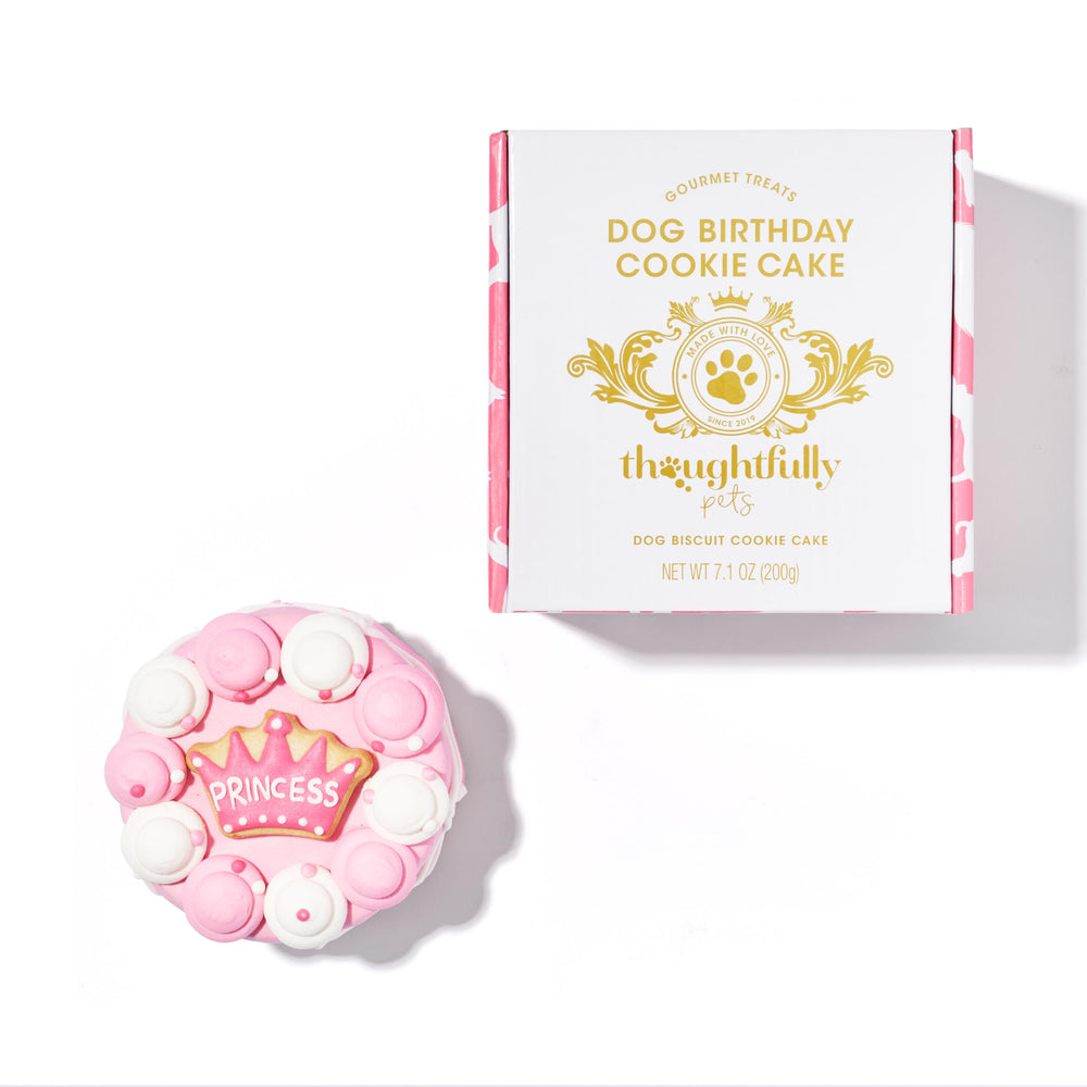 Détails roses et décorations princesse Thoughtfully Pets sur le gâteau