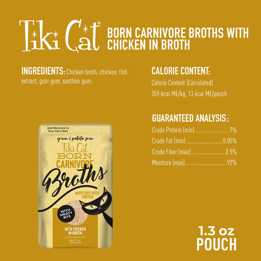 Chat en train de lapoter le bouillon aromatique Tiki Pets.