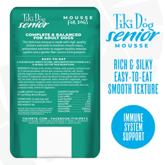 La texture mousse douce TIKI PETS Mousse Senior est hydratante et facile à mâcher.