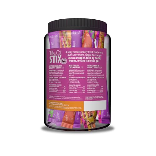 Texture crémeuse de Tiki Cat Stix Mousse, récompense gourmande.