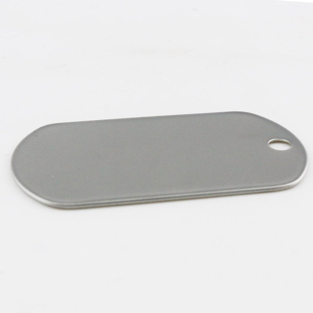 Plaque d'identification chien inox par Tinsow, format moyen pratique.