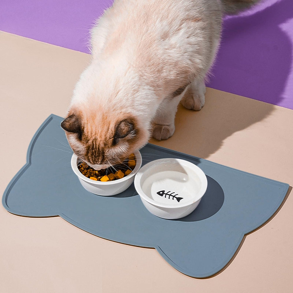 TOKAYIFE tapis-nourrissage-chien-silicone grand format protège le sol pendant les repas.