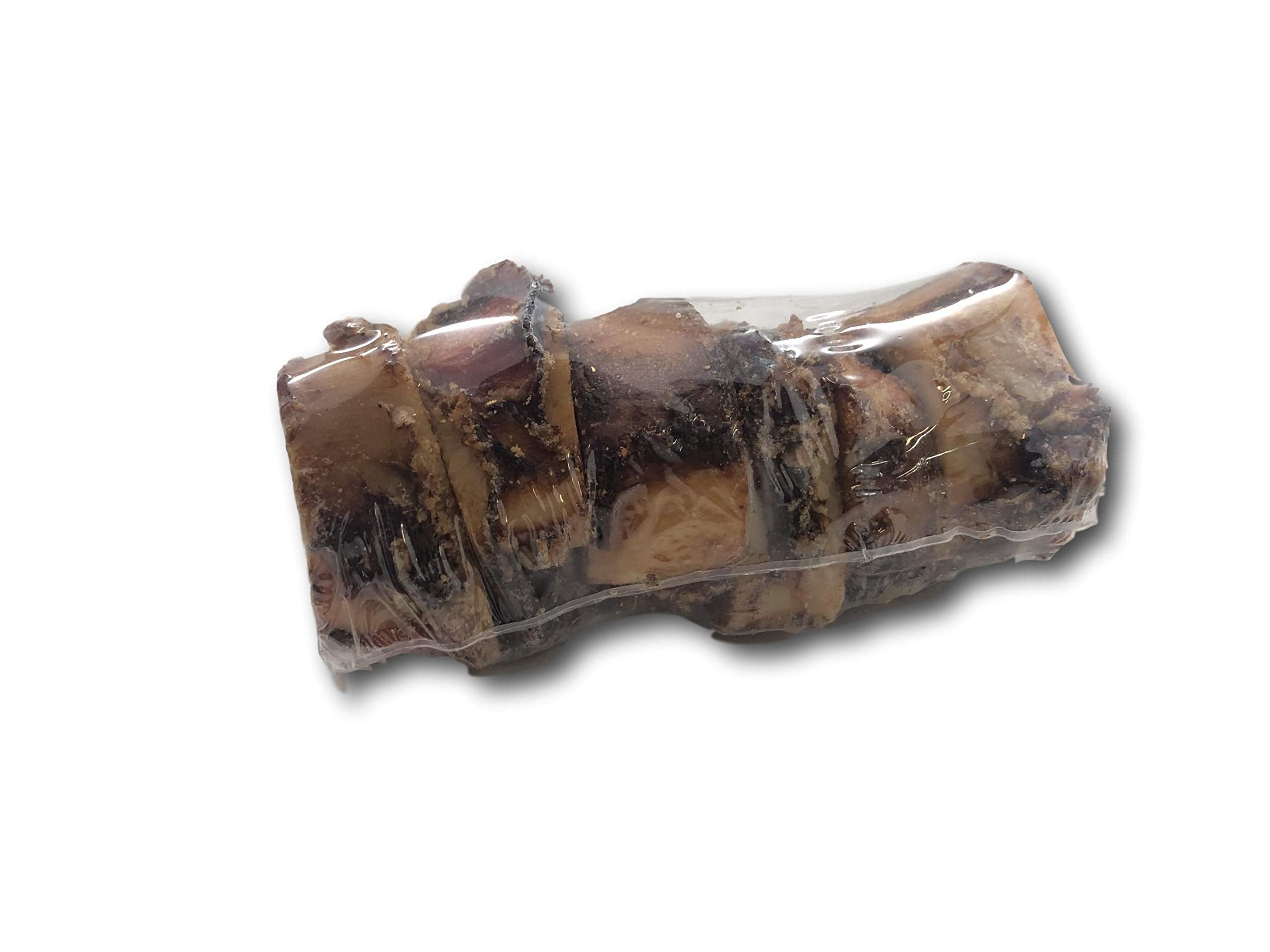 Top Dog Chews – chien en action mâchant un os boeuf moelleux, stimulation et plaisir