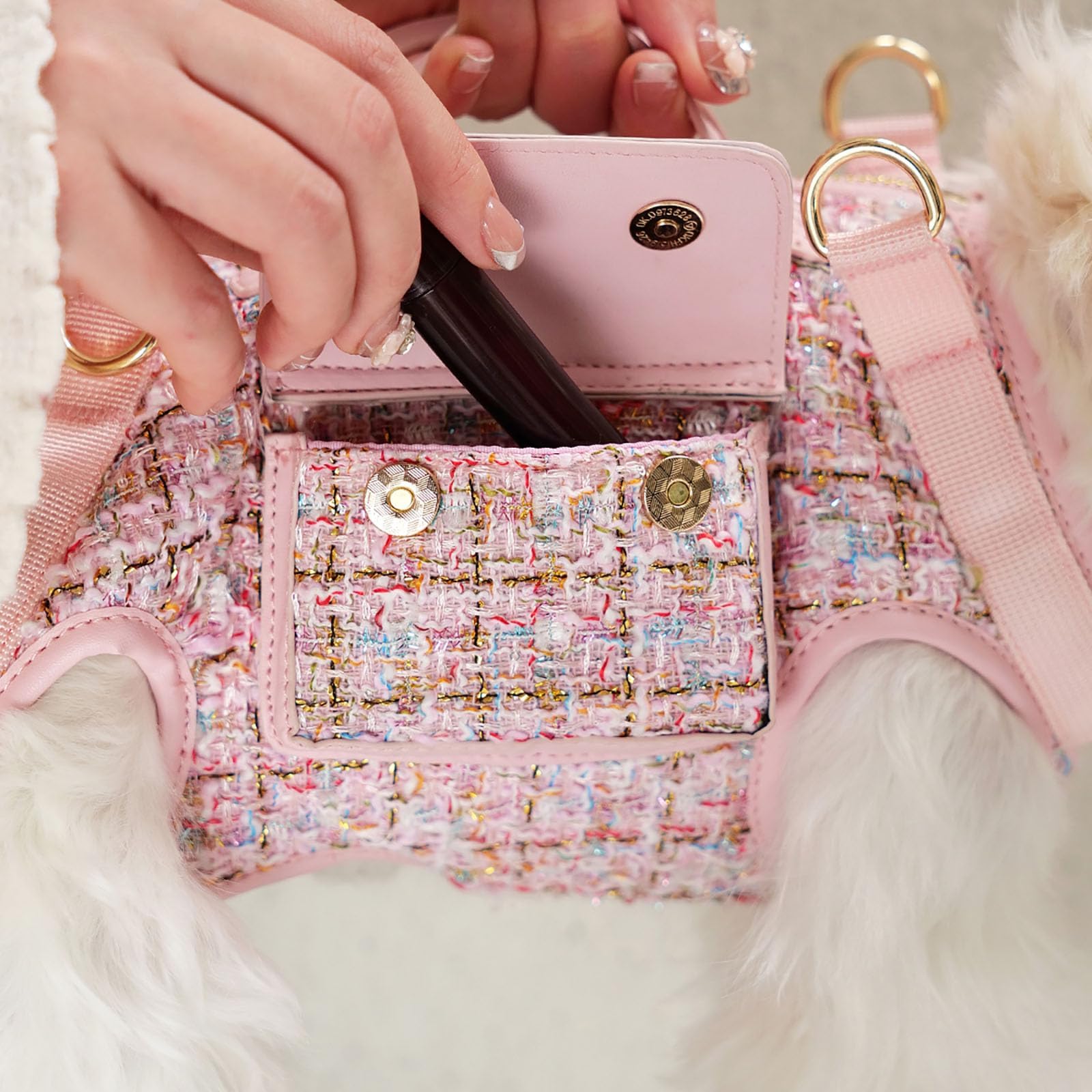 Touchdog poche magnétique pratique pour accessoires et clés.