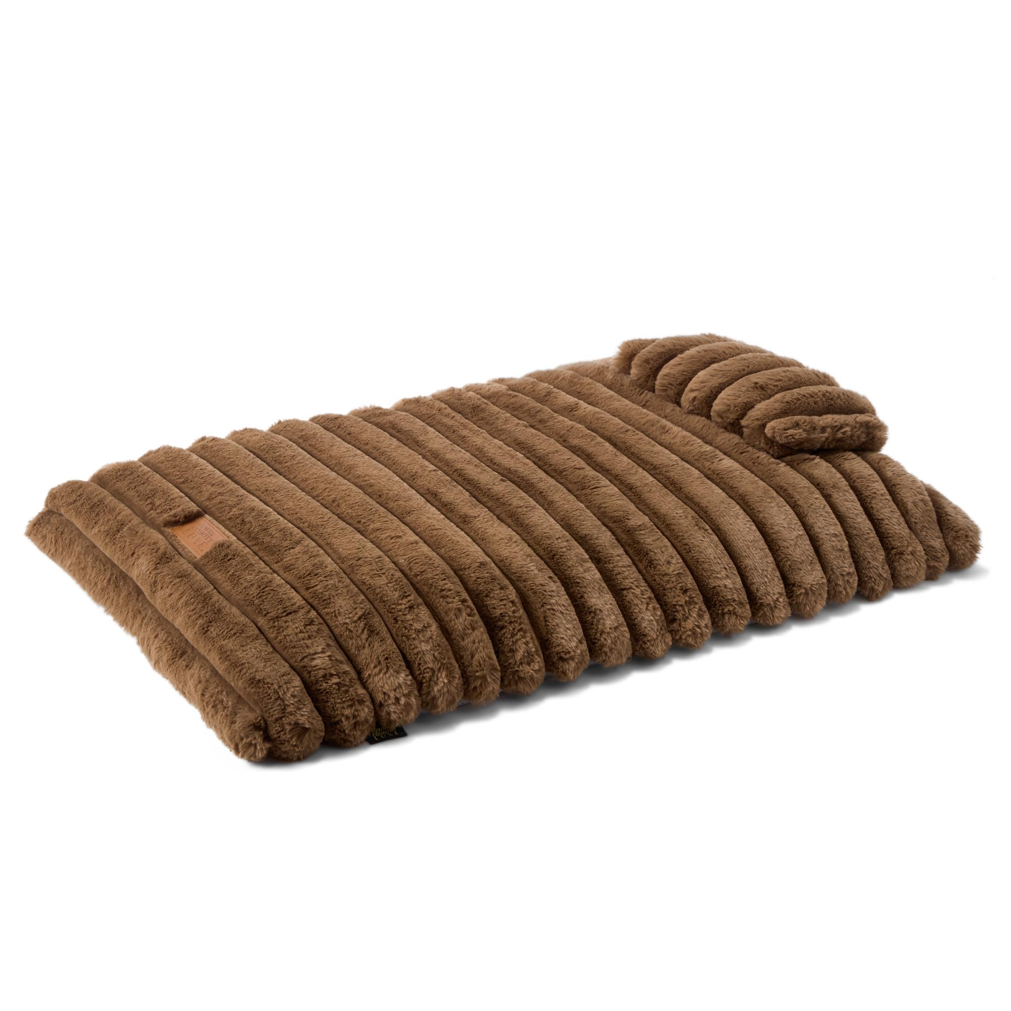Town & Country Luxe CuddleTown – texture côtelée, douceur rassurante pour petit chien.