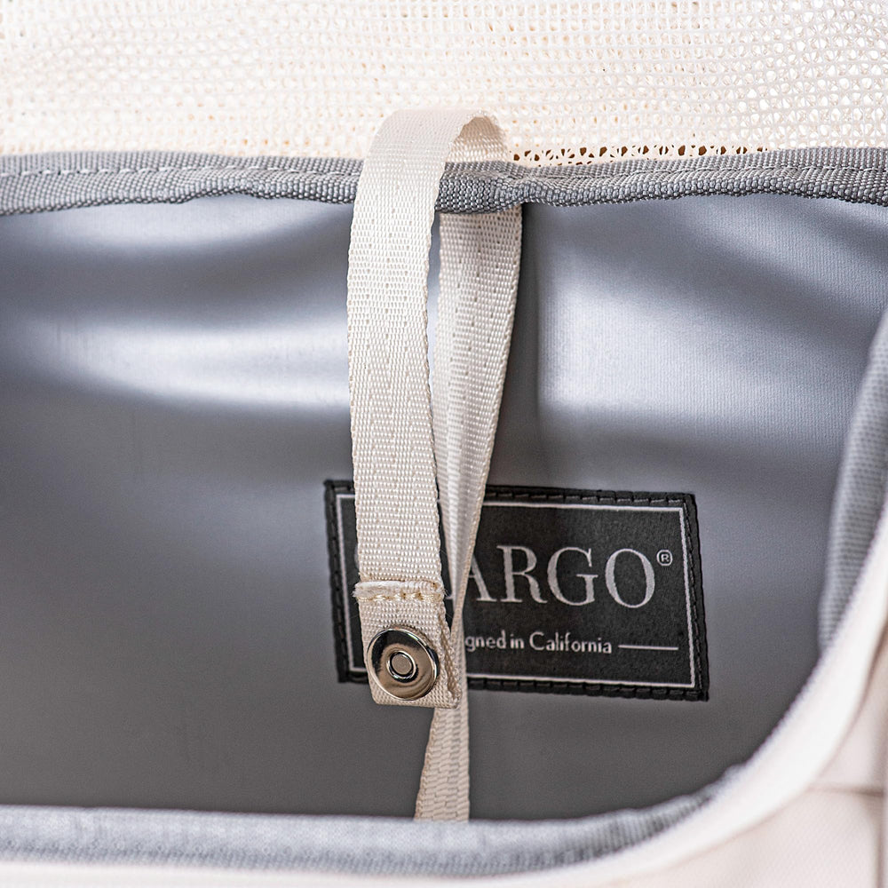 Traveler's Choice Argo plateau bas amovible pour nettoyage rapide et endroit frais.