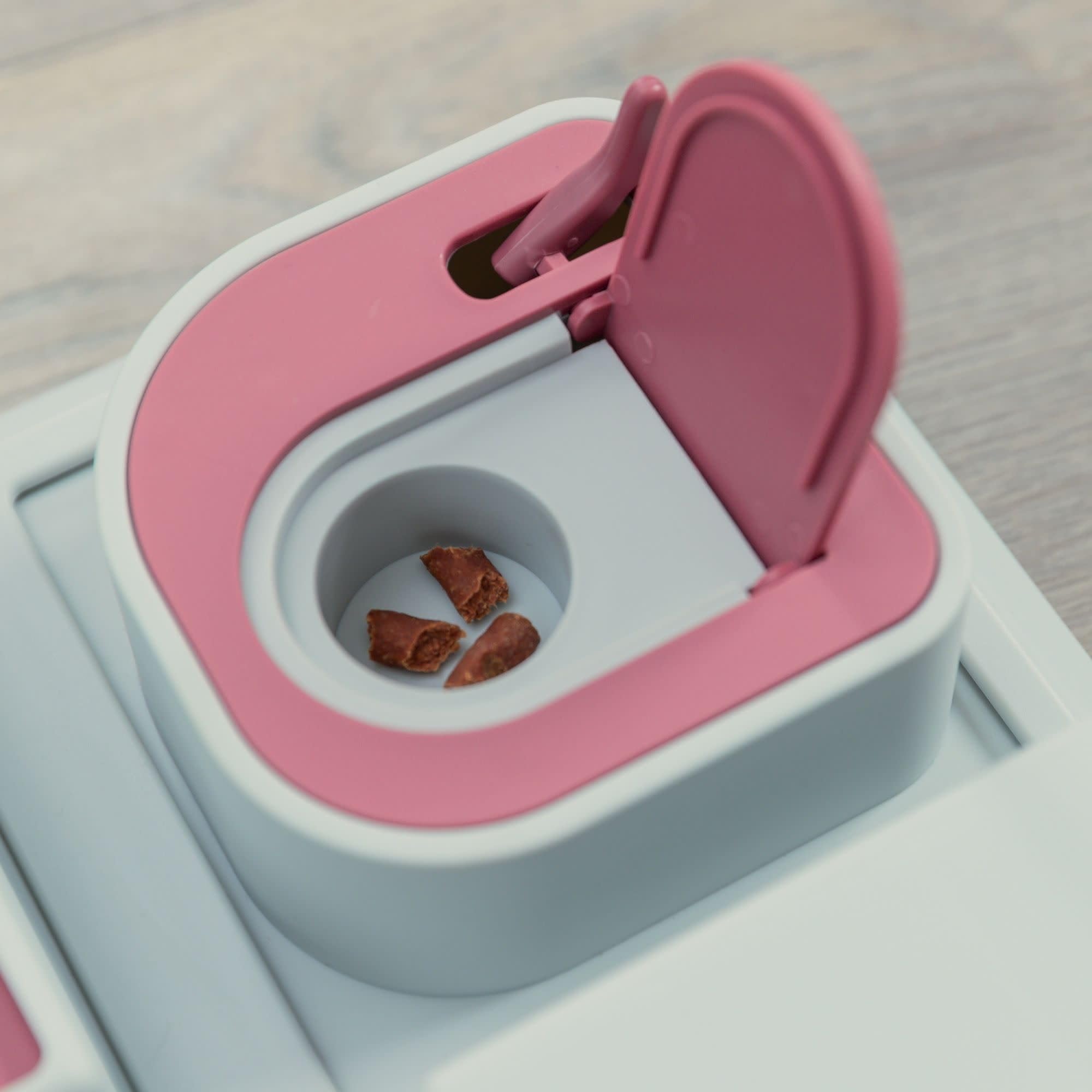 TRIXIE Poker Box dimensions compactes pour petits espaces.