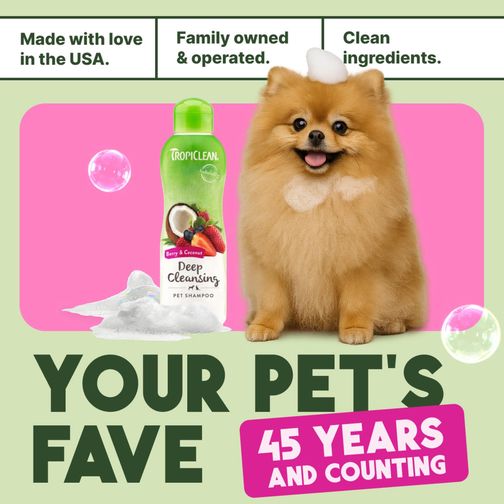 Lavage efficace et rinçage agréable avec le Shampoing Déodorisant TropiClean pour Chats.