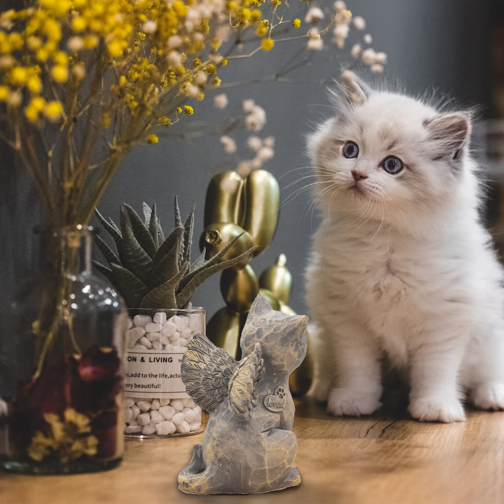 Tsyulog polyresine chat gris: sculpture durable à admirer des années