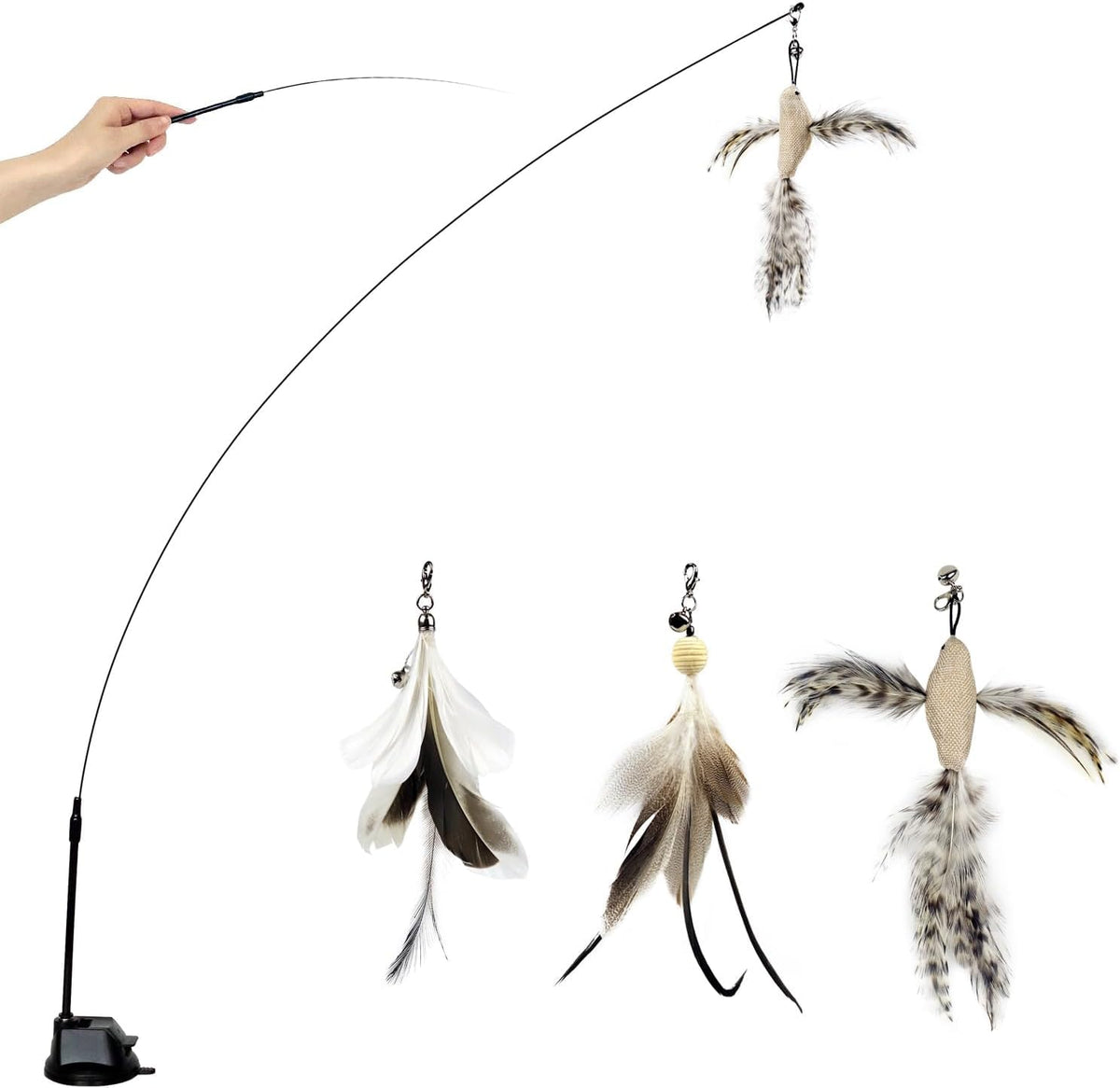 Jouet TTcat avec ventouse fixé sur une fenêtre, stimulation ludique pour chat.