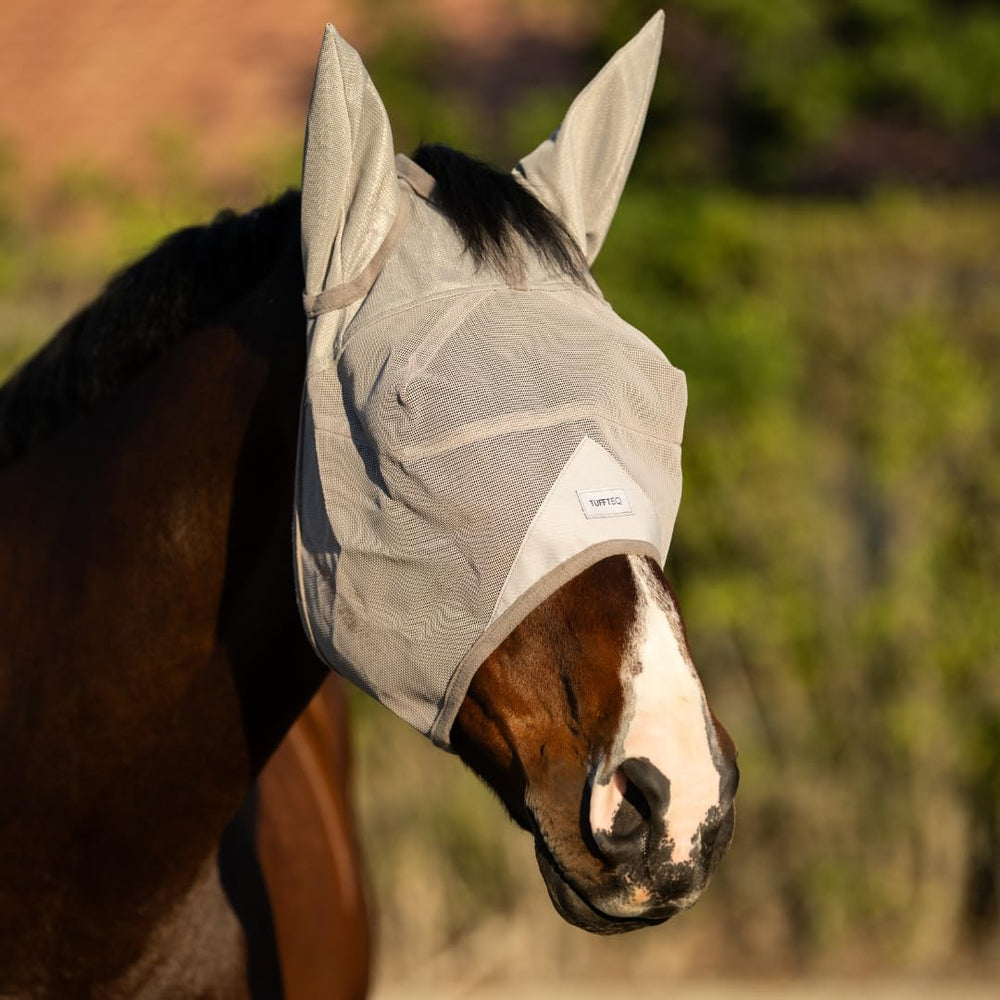 TUFFTEQ masque anti-mouches cheval visière intégrée protège les yeux et réduit l'éblouissement.