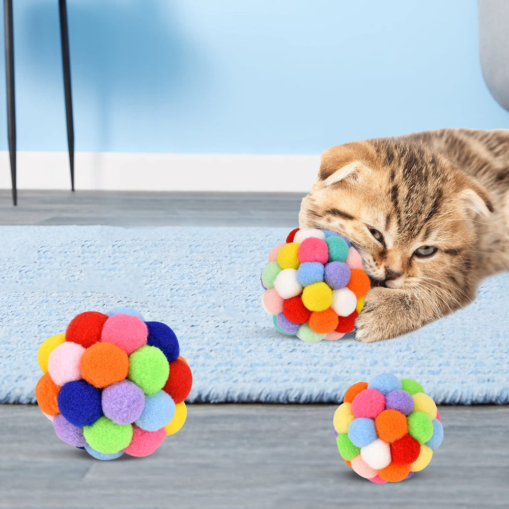 Boules TUSATIY taille L 7 cm, adaptée pour chats adultes et jeunes.