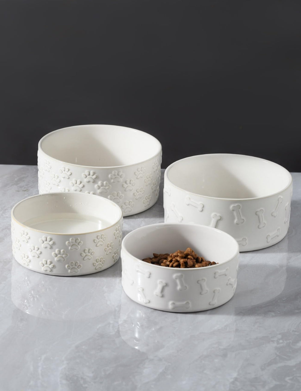 Bol UBEE design blanc, surface lisse et facile à nettoyer.