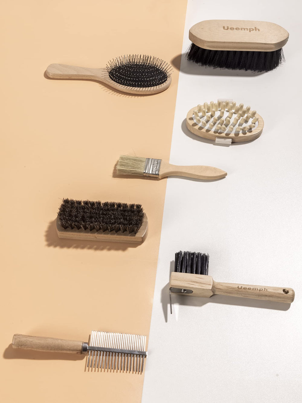 Kit Ueemph – peigne curry pour préparer le poil et desserrer la saleté.