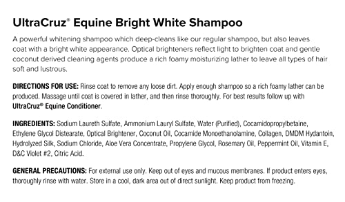 Mousse de shampooing UltraCruz sur pelage de cheval, nettoyage en douceur.
