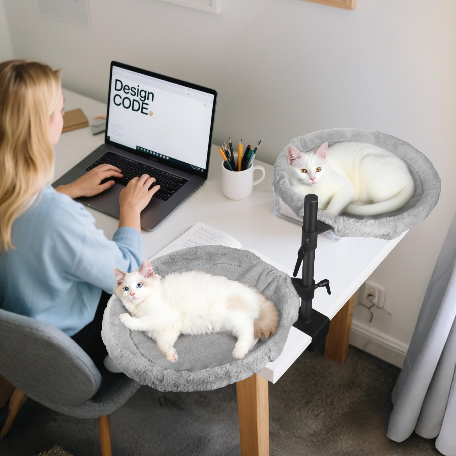 Unidevice Double Cat Desk Bed structure métal renforcée assure stabilité.
