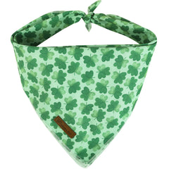 Bandana UP URARA PUP Saint Patrick triangle vert, idéal pour fêtes et promenades.