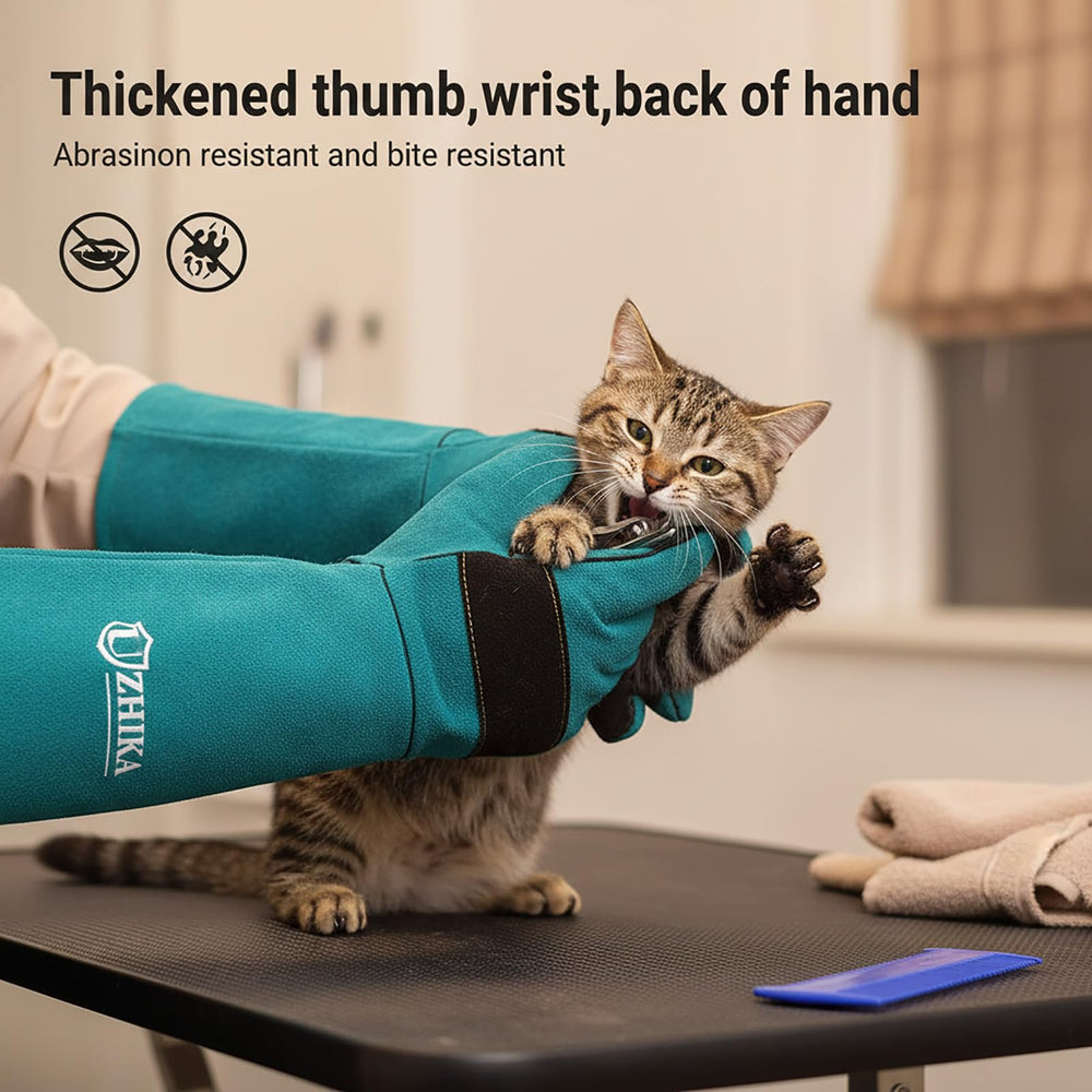 Gant Uzhika utilisé pour divers usages professionnels animaliers.