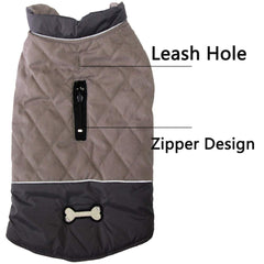 Tissu imperméable doux Vecomfy garde le chien au sec lors des jours pluvieux.